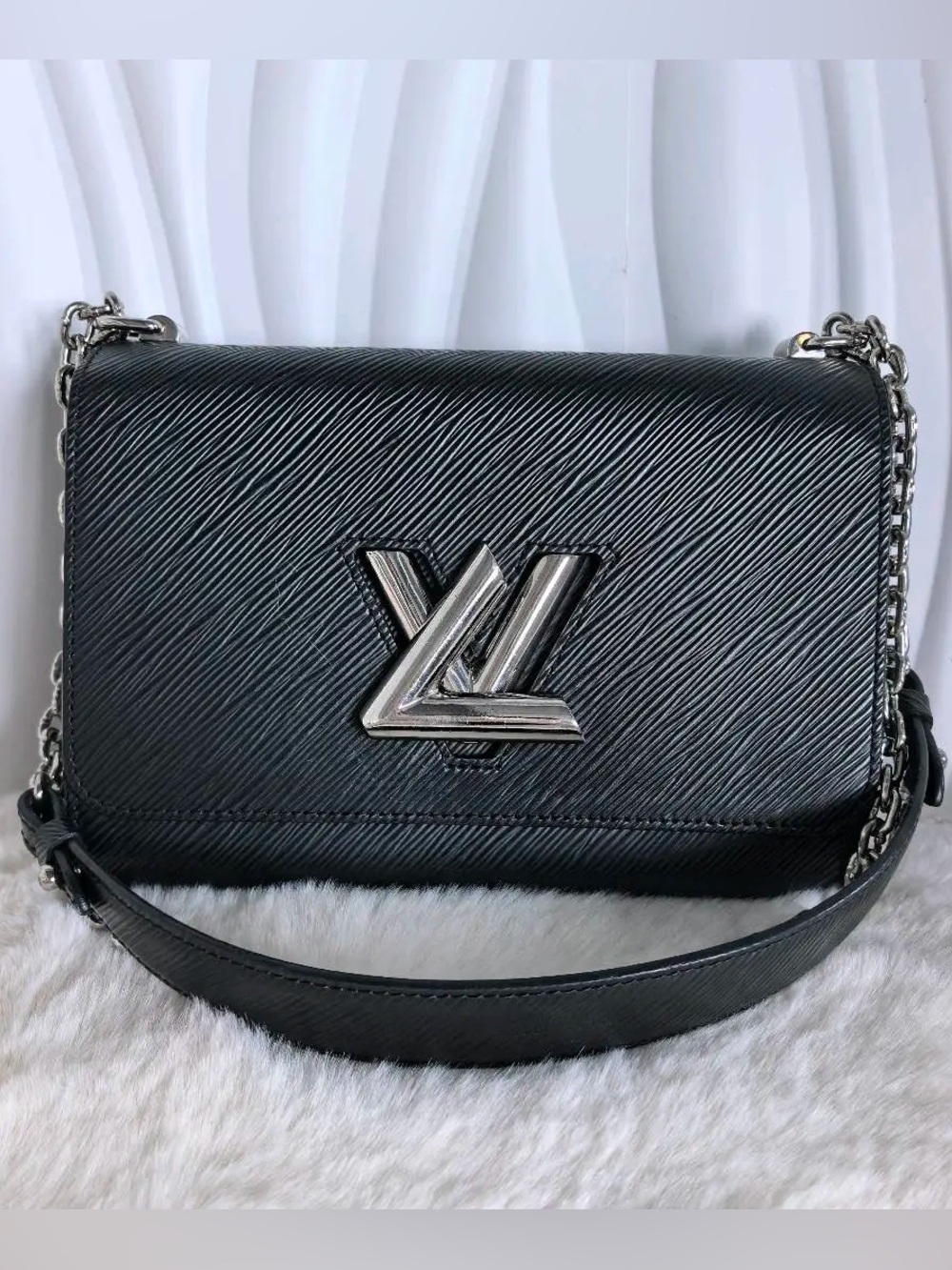 #2 LV Twist Black